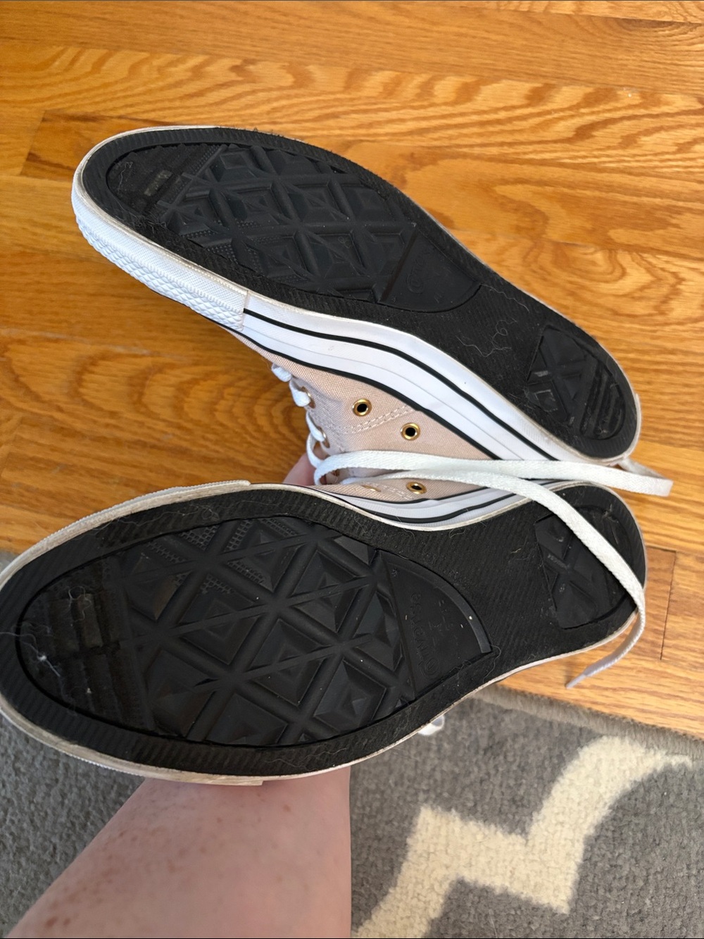Pink converse - Picture 7 of 7